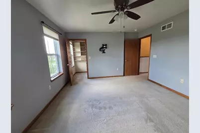 616  Hunter Oaks Blvd, Watertown, WI 53094 - Photo 11
