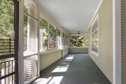 215 S Washington St, Elkhorn, WI 53121 - Photo 11