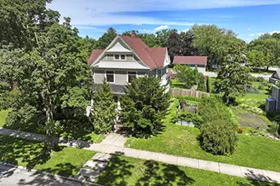215 S Washington St, Elkhorn, WI 53121 - Photo 33