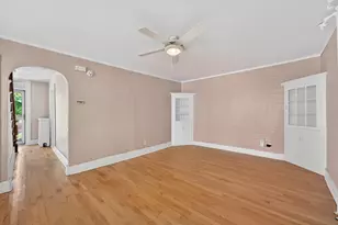 1463 N Franklin Pl, Milwaukee, WI 53202 - Photo 5