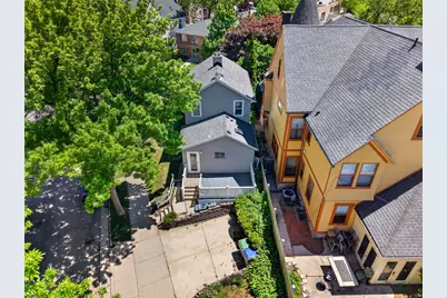 1463 N Franklin Pl, Milwaukee, WI 53202 - Photo 31