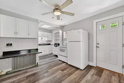 1463 N Franklin Pl, Milwaukee, WI 53202 - Photo 9