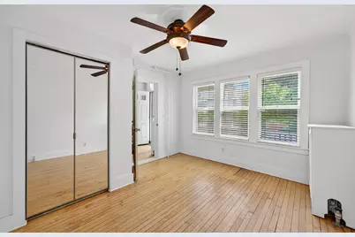 1463 N Franklin Pl, Milwaukee, WI 53202 - Photo 15