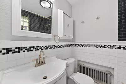 1463 N Franklin Pl, Milwaukee, WI 53202 - Photo 13