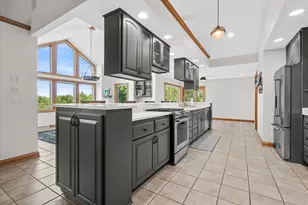 S25W29272 Cambrian Ridge, Genesee, WI 53188 - Photo 13