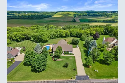 S25W29272  Cambrian Rdg, Genesee, WI 53188 - Photo 5
