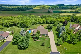 S25W29272 Cambrian Ridge, Genesee, WI 53188 - Photo 5