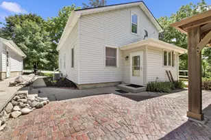 4135 S Racine Ave, New Berlin, WI 53146 - Photo 33