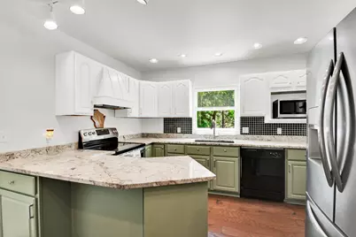 4135 S Racine Ave, New Berlin, WI 53146 - Photo 13