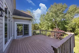 W171N5517 Autumn View Ln, Menomonee Falls, WI 53051 - Photo 9