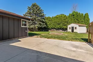 3919 Martin Ln, Two Rivers, WI 54241 - Photo 23