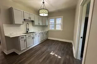 2525 N 44th St, Milwaukee, WI 53210 - Photo 11