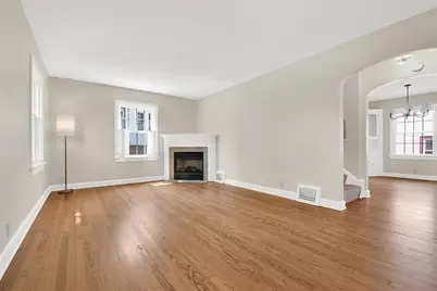 2929 S Ellen St, Milwaukee, WI 53207 - Photo 11