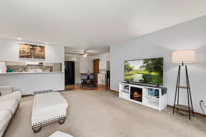 320 E Washington St #4, Slinger, WI 53086 - Photo 9