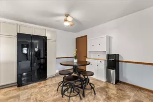 320 E Washington St, Slinger, WI 53086 - Photo 11