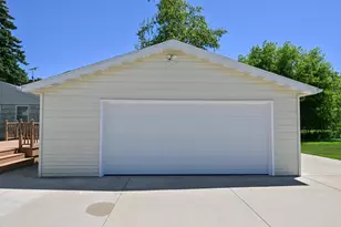 215 W Chestnut St, Port Washington, WI 53074 - Photo 23