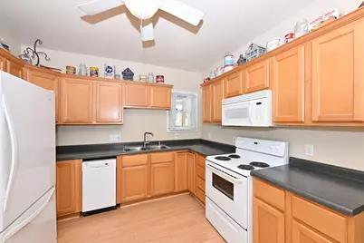 215 W Chestnut St, Port Washington, WI 53074 - Photo 3