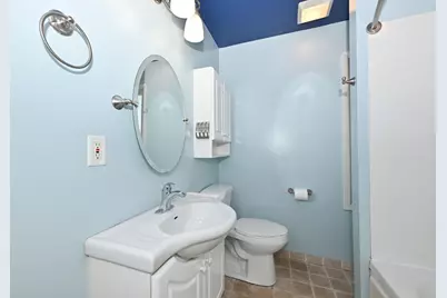 215 W Chestnut St, Port Washington, WI 53074 - Photo 11