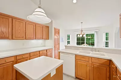 268  Lakeridge Dr, Oconomowoc, WI 53066 - Photo 7