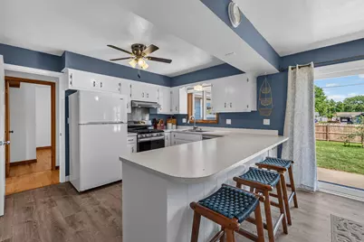1616 S 167th St, New Berlin, WI 53151 - Photo 11