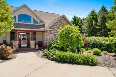 5317 S 10th St, Manitowoc, WI 54220 - Photo 11