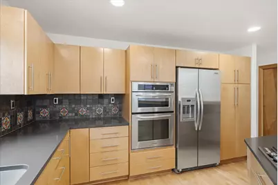 3411 W River Dr, Mequon, WI 53097 - Photo 13