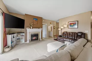 1724 New Port Vista Dr, Port Washington, WI 53024 - Photo 5