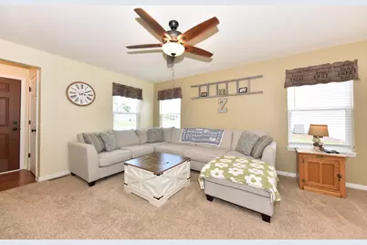 N8001  Woodland Ct, Ixonia, WI 53036 - Photo 5