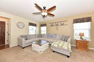 N8001 Woodland Ct, Ixonia, WI 53036 - Photo 5