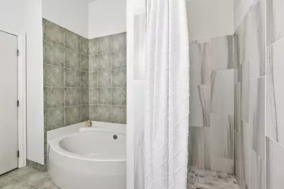 1924 N Hubbard St #305, Milwaukee, WI 53212 - Photo 21