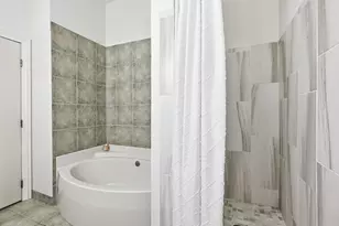 1924 N Hubbard St, Milwaukee, WI 53212 - Photo 21