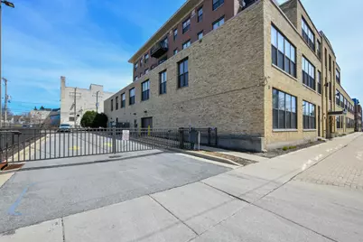1924 N Hubbard St #305, Milwaukee, WI 53212 - Photo 33