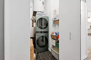 1924 N Hubbard St, Milwaukee, WI 53212 - Photo 25
