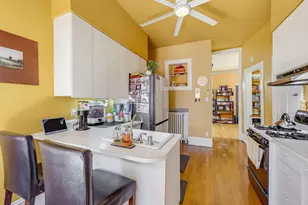 1924 N Oakland Ave, Milwaukee, WI 53202 - Photo 9