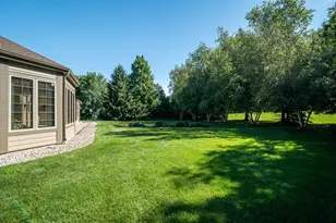 5623 River Hills Rd, Racine, WI 53402 - Photo 39