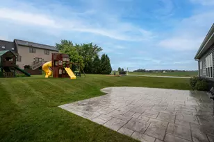 542 Tahoe Ln, Hartford, WI 53027 - Photo 23