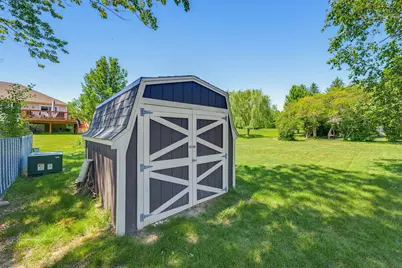 9069 N Maura Ln, Brown Deer, WI 53223 - Photo 31