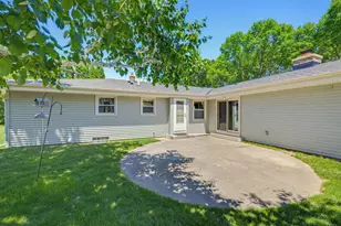 9069 N Maura Ln, Brown Deer, WI 53223 - Photo 27