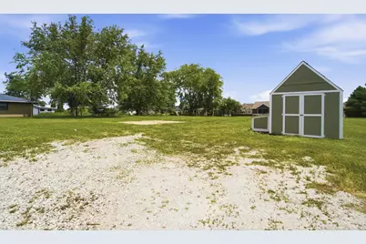 10110 S Shepard Ave, Oak Creek, WI 53154 - Photo 21