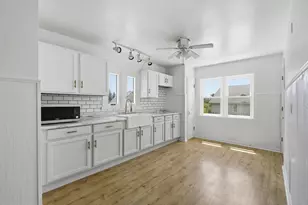 10110 S Shepard Ave, Oak Creek, WI 53154 - Photo 3