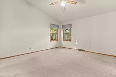 4206  Fox Hills Dr, Janesville, WI 53546 - Photo 23