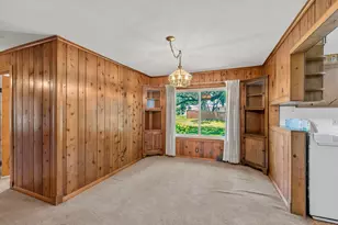 5375 S Tuckaway Dr, Greenfield, WI 53221 - Photo 9