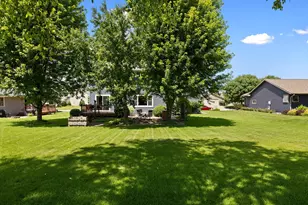 912 Silver Dr, Holmen, WI 54636 - Photo 35