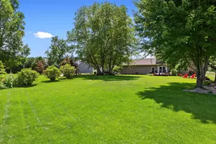 912 Silver Dr, Holmen, WI 54636 - Photo 33