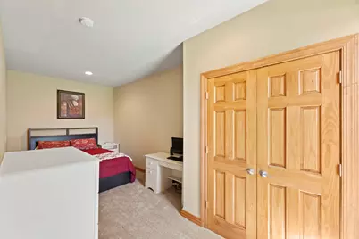 W314N352  Lara Ln #402, Delafield, WI 53018 - Photo 45