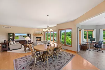 W314N352  Lara Ln #402, Delafield, WI 53018 - Photo 19