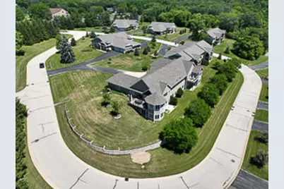 W314N352  Lara Ln #402, Delafield, WI 53018 - Photo 49