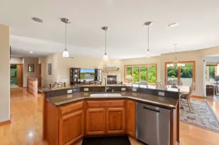 W314N352 Lara Ln, Delafield, WI 53018 - Photo 15