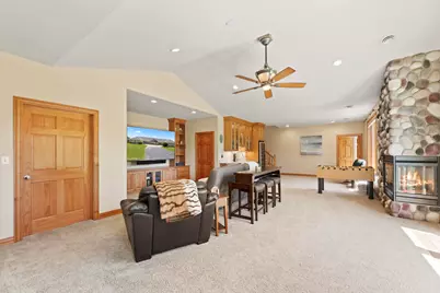 W314N352  Lara Ln #402, Delafield, WI 53018 - Photo 31