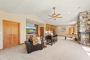 W314N352 Lara Ln, Delafield, WI 53018 - Photo 31
